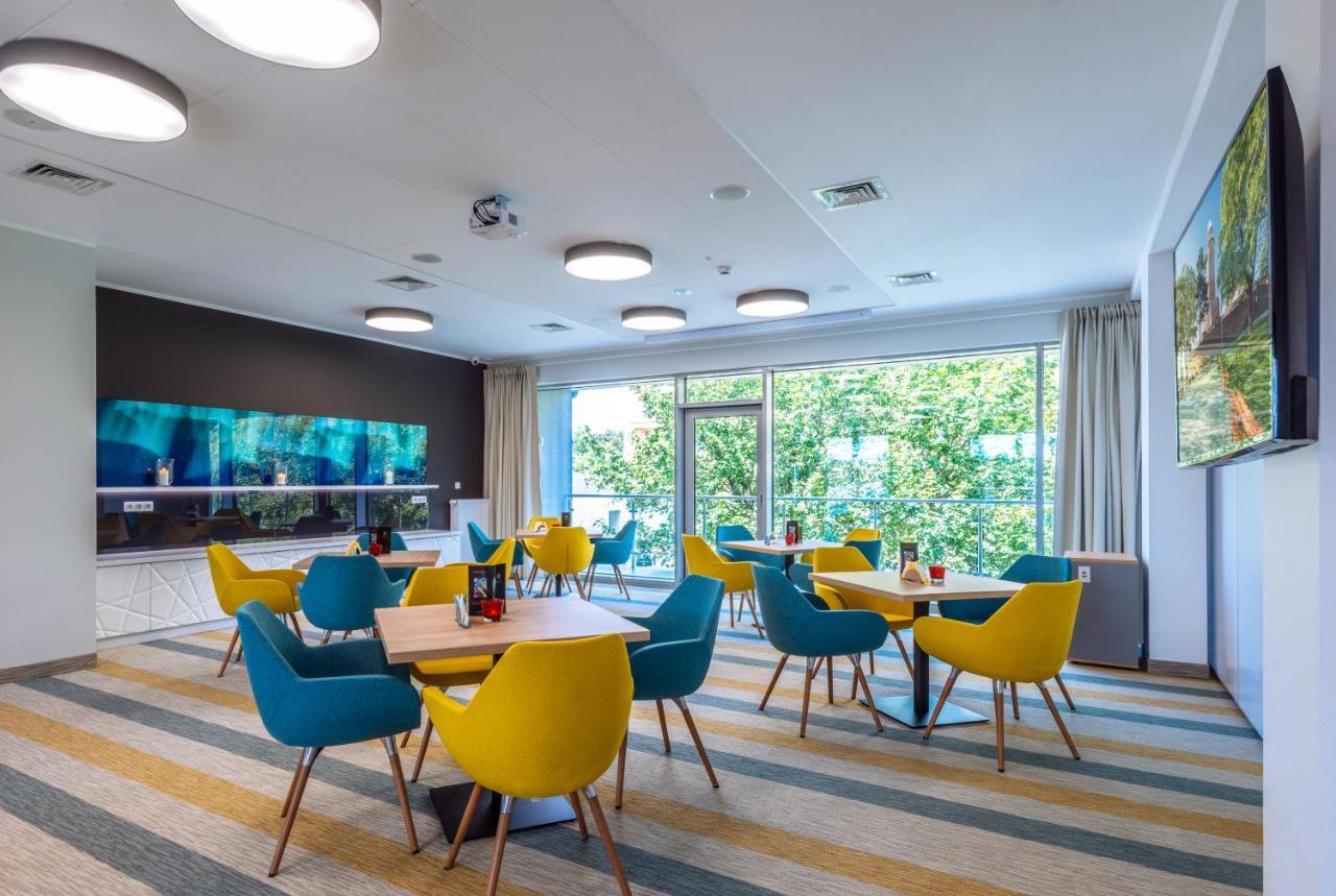 Hotel Zorza Колобжег Екстериор снимка